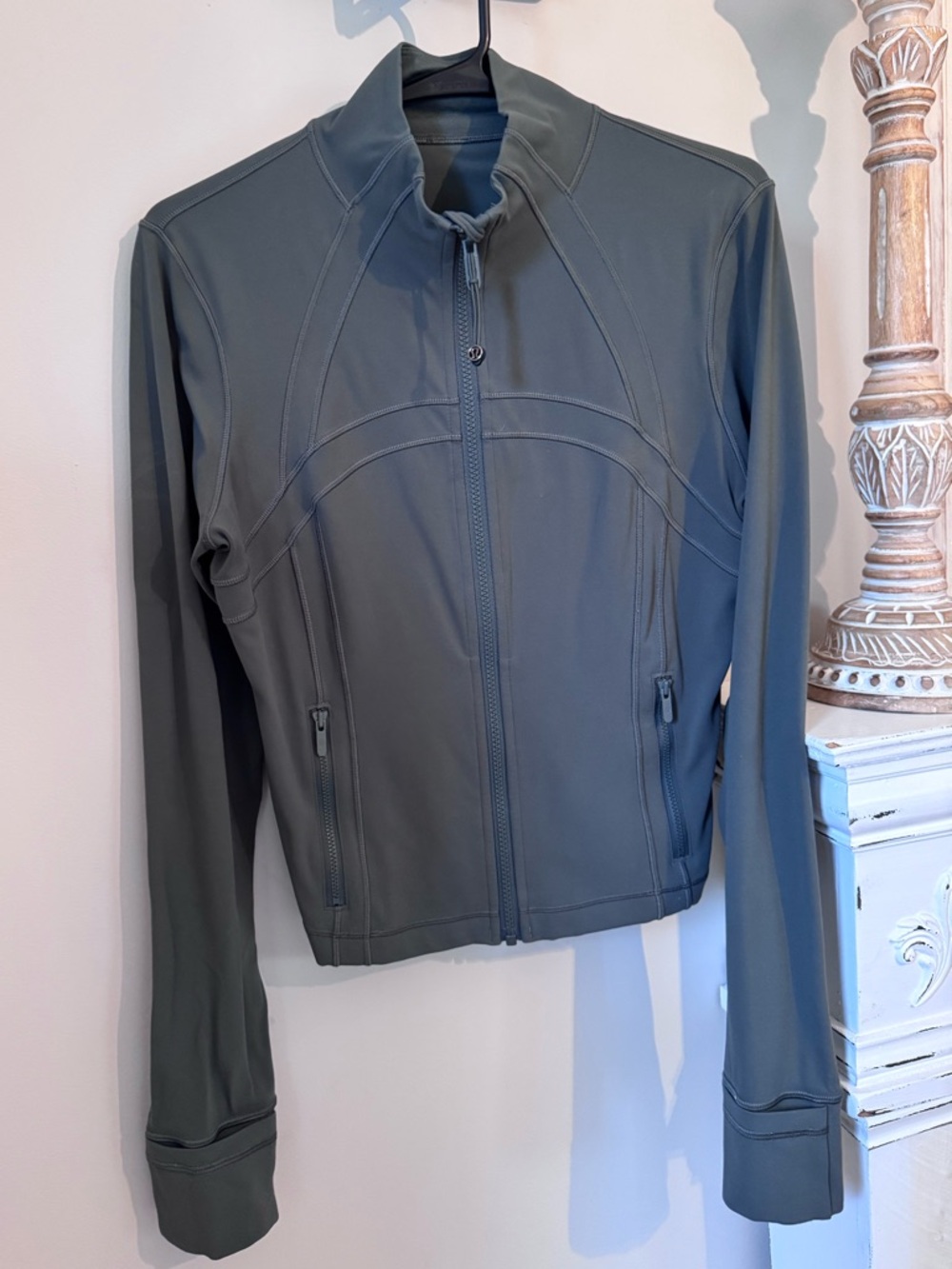 lululemon Define Cropped Jacket - Palm Deco (Size 8)